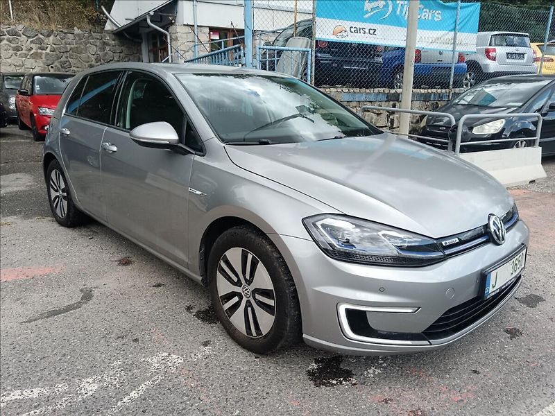 Volkswagen e-Golf 0,0 VII  electric drive - fotka 16 z 21