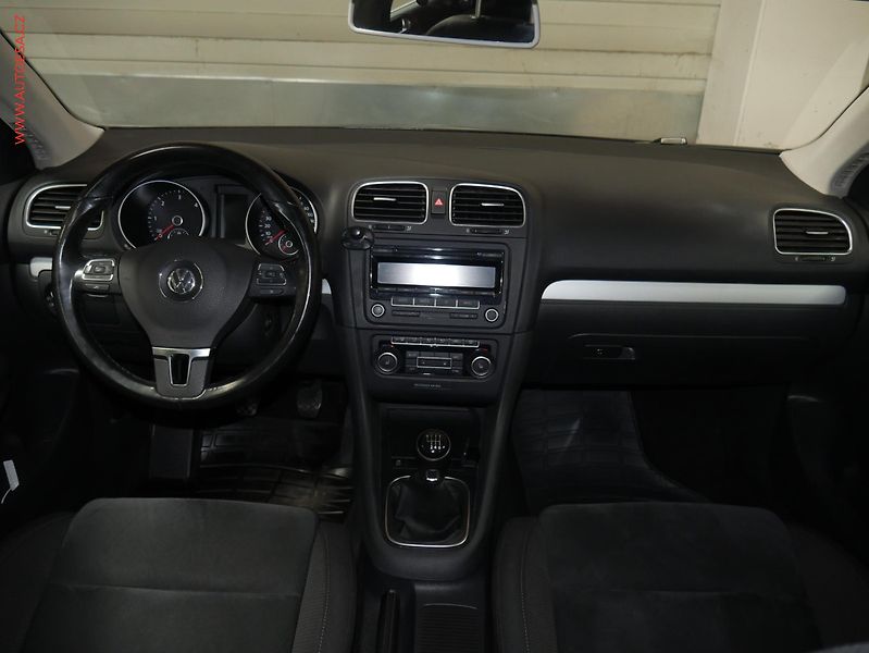 Volkswagen Golf (2012) 1.6.TDi 4x4, ČR, AC, park - fotka 8 z 21