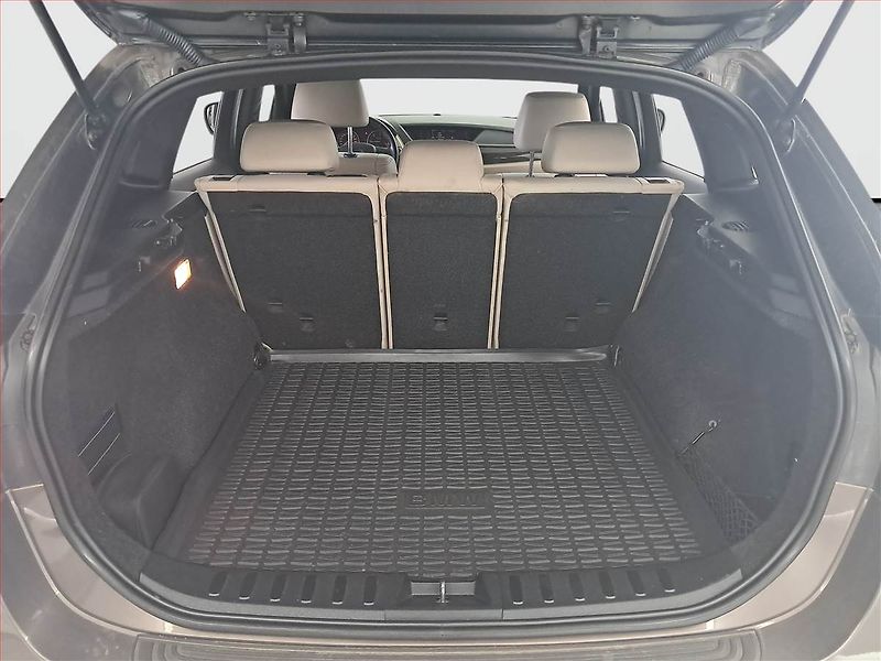 BMW X1 (2010) xDrive18d, 4X4, Serv.kniha - fotka 13 z 18