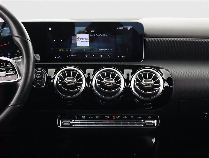 Mercedes-Benz Třídy A (2018) A 200 - fotka 12 z 25