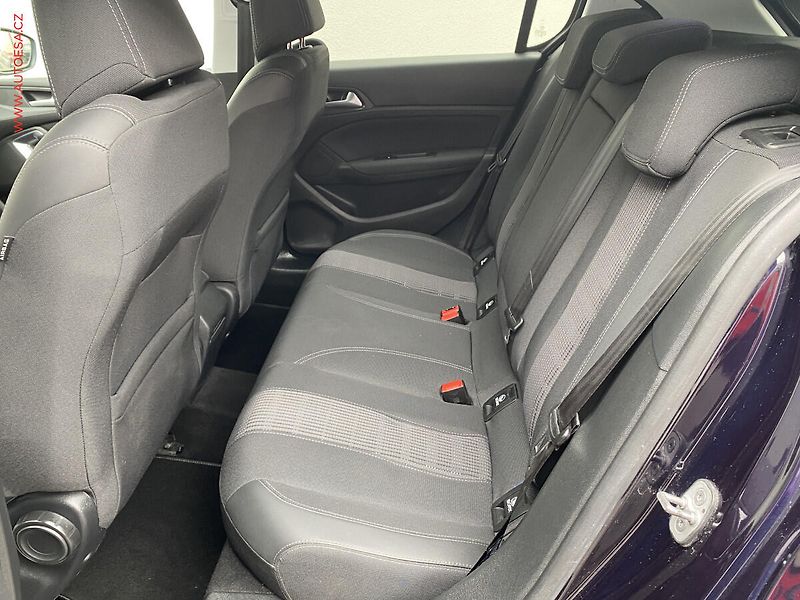 Peugeot 308 (2019) 1.2PT, Allure, AT, navi, TZ - fotka 10 z 18
