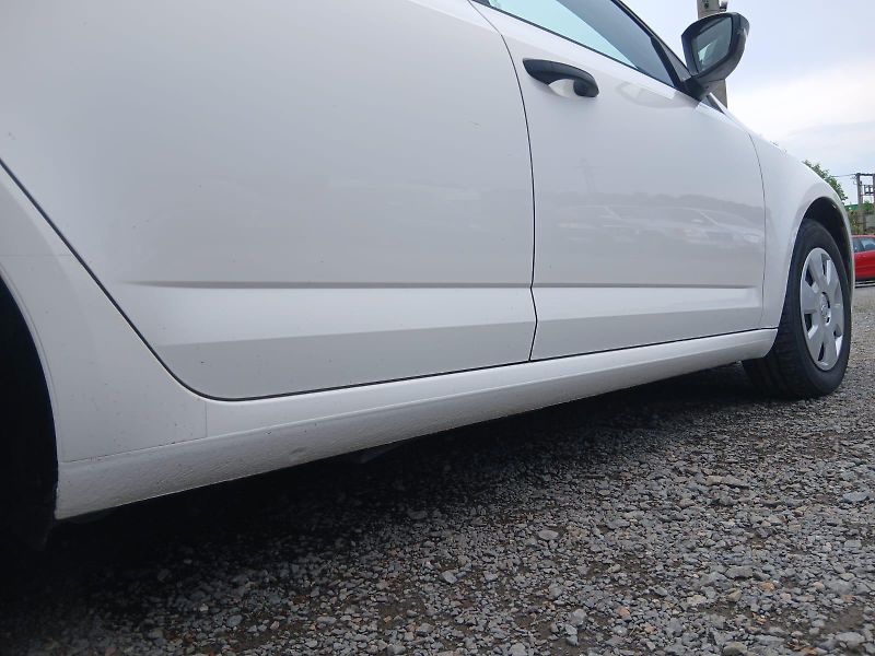 Škoda Octavia 1.6 TDI, bez koroze - fotka 22 z 39