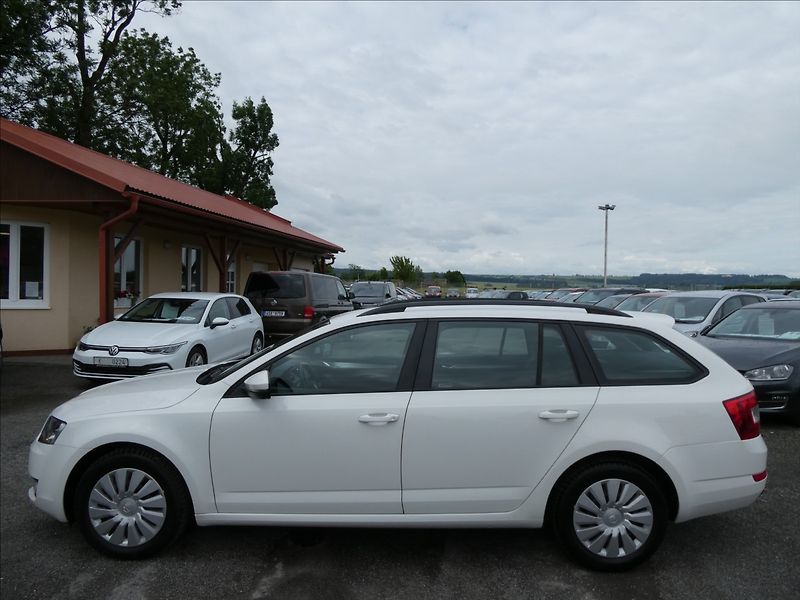 Škoda Octavia 1,6 TDi 81kW STYLE, DPH, ČR - fotka 5 z 38