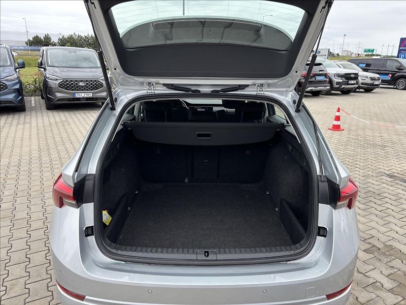 Škoda Octavia 2,0 TDI 85kW Ambition MAN - fotka 14 z 31