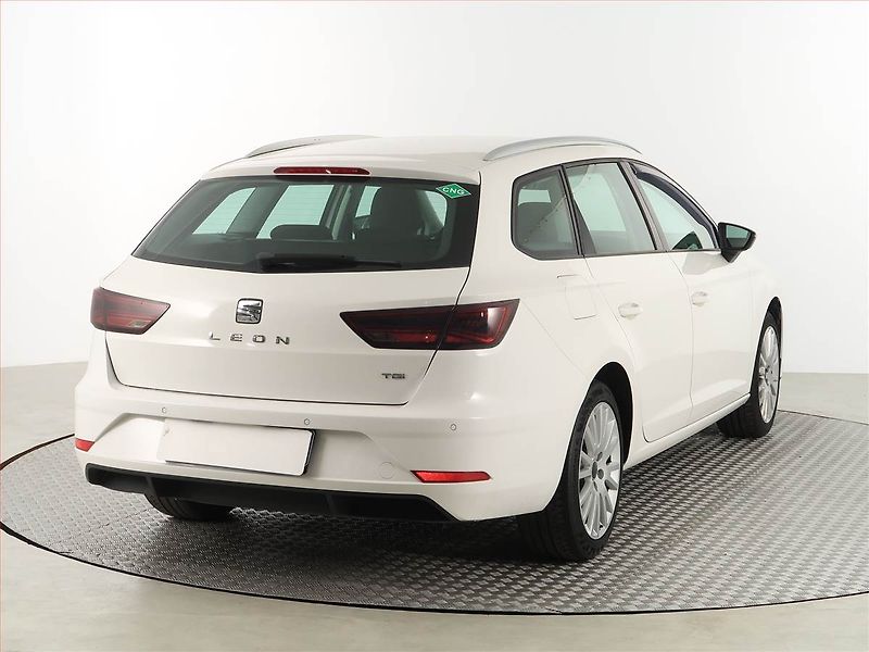 Seat Leon (2019) Style 1.5 TGI CNG, Tempomat - fotka 5 z 17