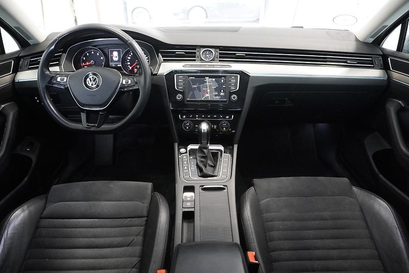 Volkswagen Passat   2,0 TSI 162kW AUT. - fotka 19 z 29