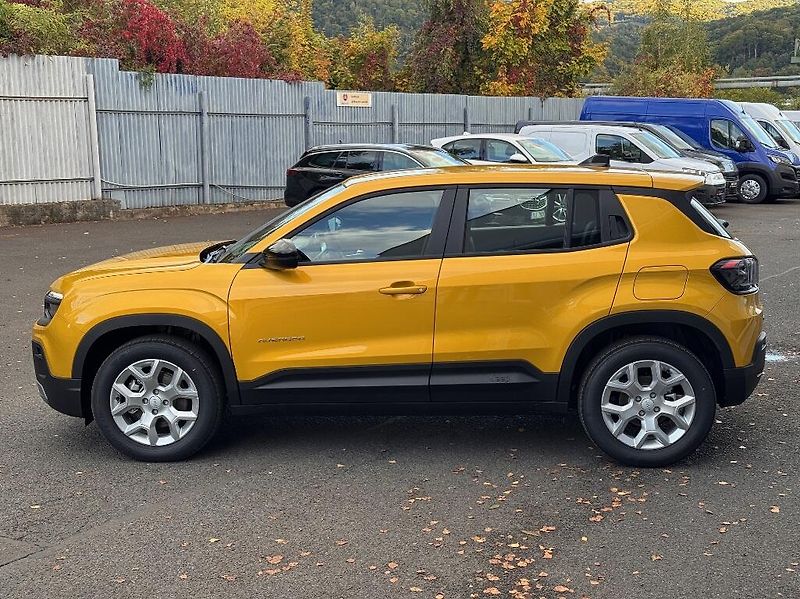 Jeep Avenger (2025) Electric 54 kWh ALTITUDE 156k - fotka 6 z 36