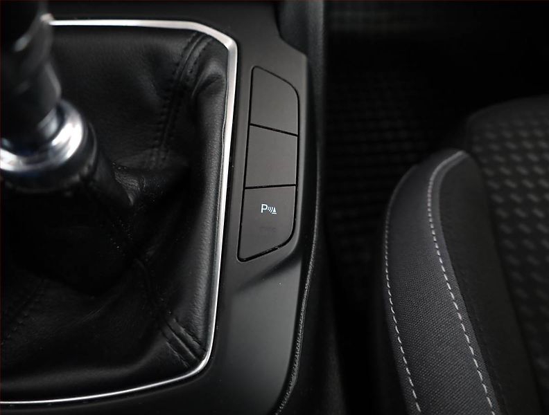 Ford Focus (2020) 1.5 EcoBlue, Tempomat - fotka 13 z 18