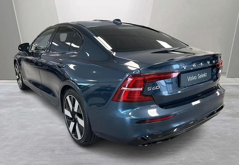 Volvo S60 Recharge T6 AWD 360k Taž Pano - fotka 4 z 26