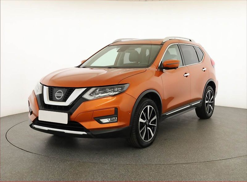 Nissan X-Trail (2017) 2.0 dCi, 4X4, Serv.kniha - fotka 2 z 21