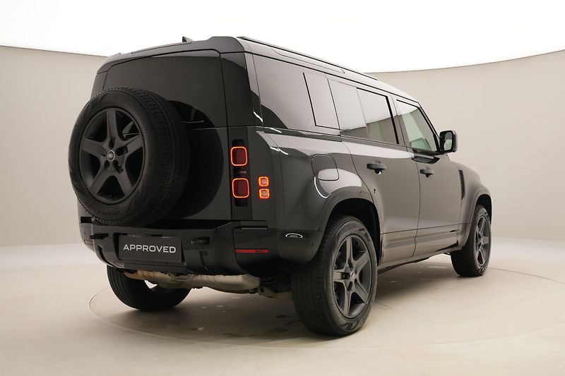 Land Rover Defender 110 D250 X-DYNAMIC SE AWD CZ - fotka 12 z 48