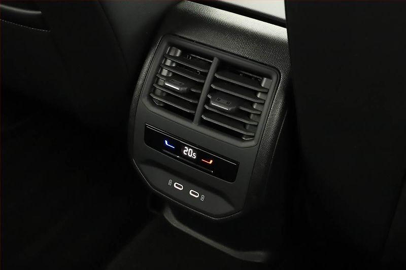 Cupra Formentor (2024) 1.5 TSI - fotka 11 z 15