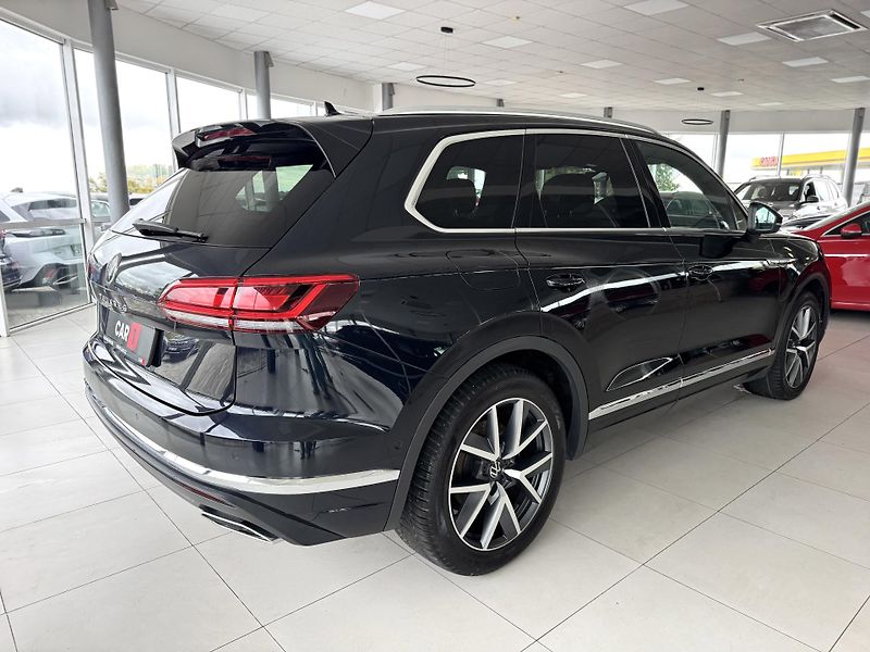 Volkswagen Touareg 3,0TDI 210kW*Discover*Vzduch - fotka 5 z 46