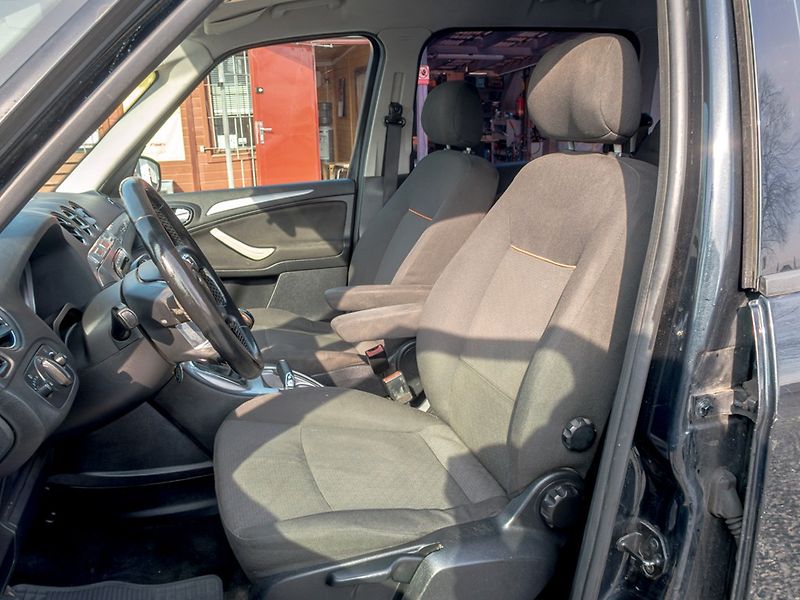 Ford Galaxy (2009) 2.0D 85KW 7 – TAŽNÝ - fotka 14 z 44