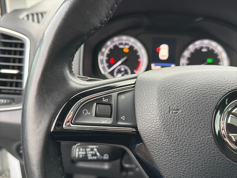 Škoda Karoq 2,0 TDi 110 KW 4X4 ČR WEBASTO - fotka 16 z 44