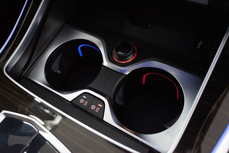 BMW X5 xDrive30d ///M*TAŽNÉ*LASER*ČR* - fotka 26 z 52