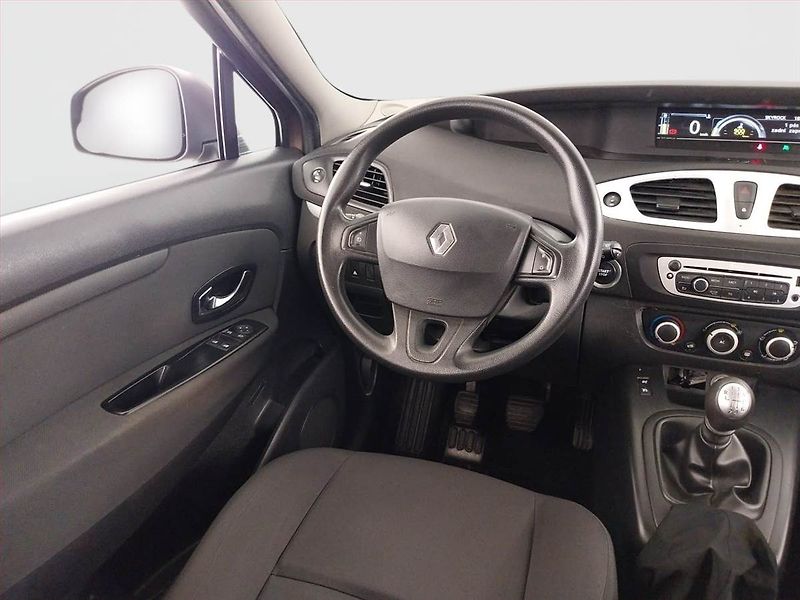 Renault Scénic (2012) 1.5 dCi, po STK, Tažné - fotka 7 z 18