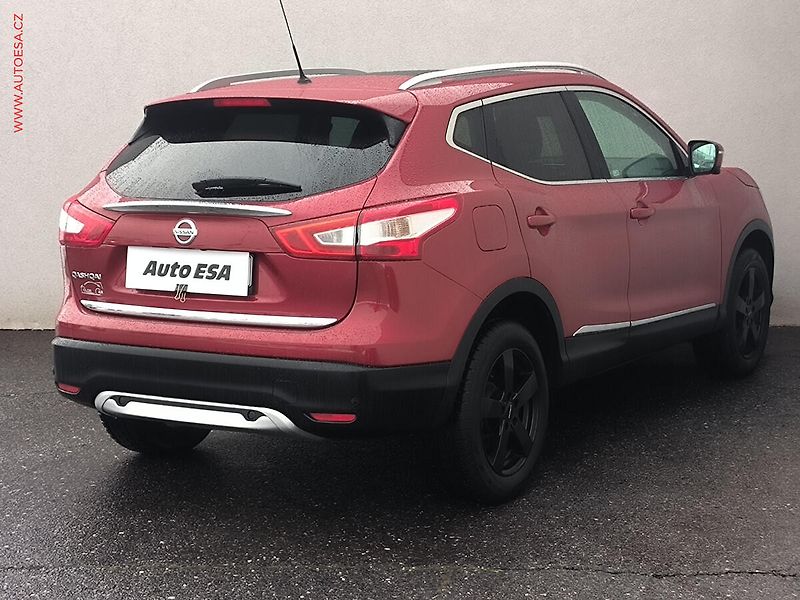 Nissan Qashqai (2015) 1.6 DiG-T, ČR, Acenta, navi - fotka 4 z 19