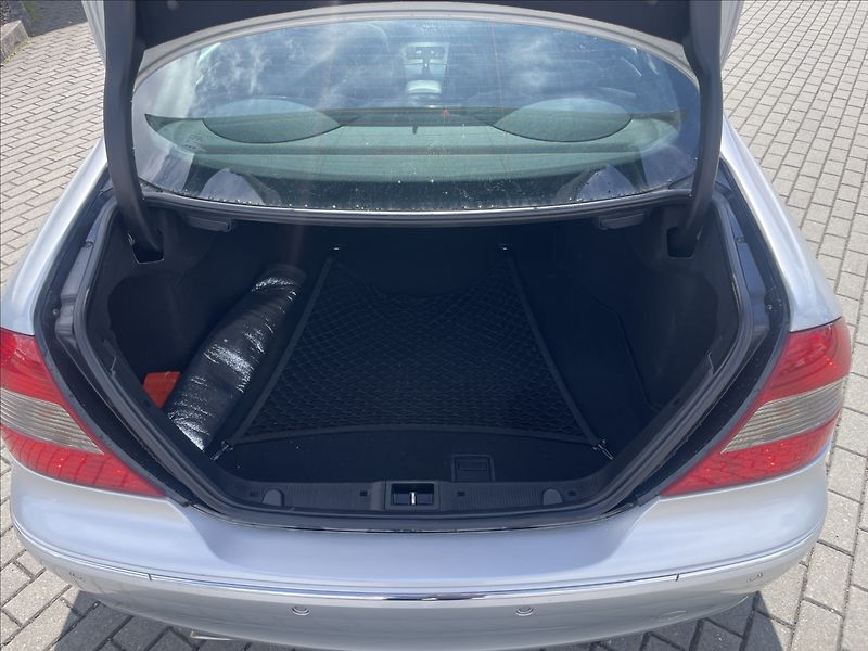 Mercedes-Benz CLK 3,0 i V6 170kw Ambiente TOP st - fotka 9 z 41