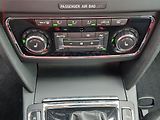 Škoda Superb (2011) 2.0TDi, DSG, výhřev sed. - náhled 16