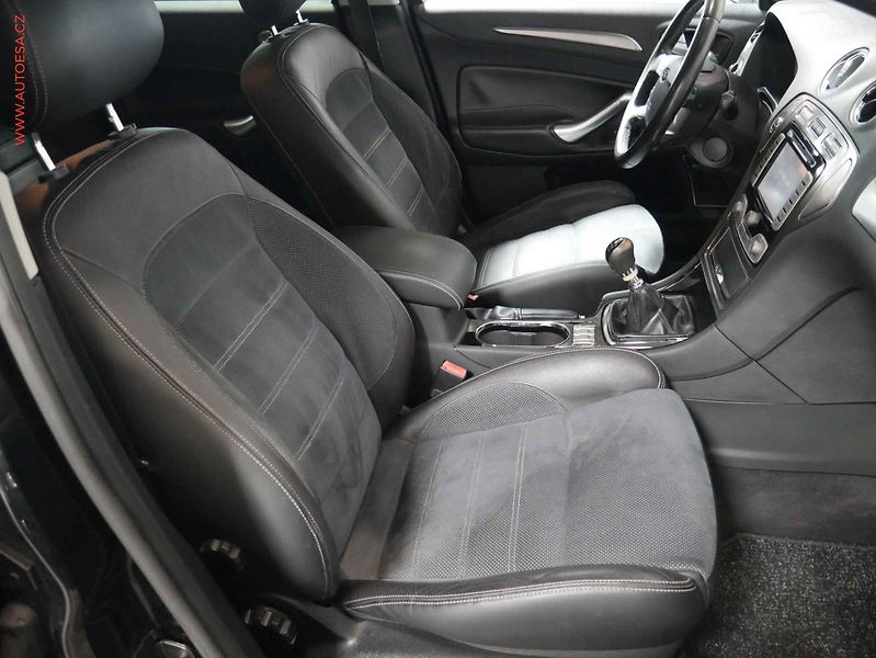 Ford Mondeo (2008) 2.0 TDCi, autoAC - fotka 12 z 23