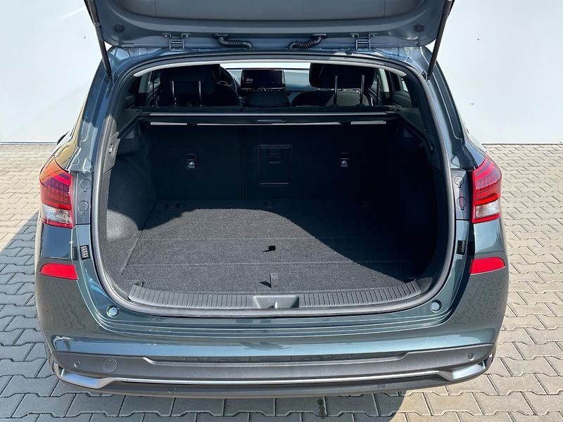 Hyundai i30 1.5 T-GDi 103kW DCT Style - fotka 10 z 28