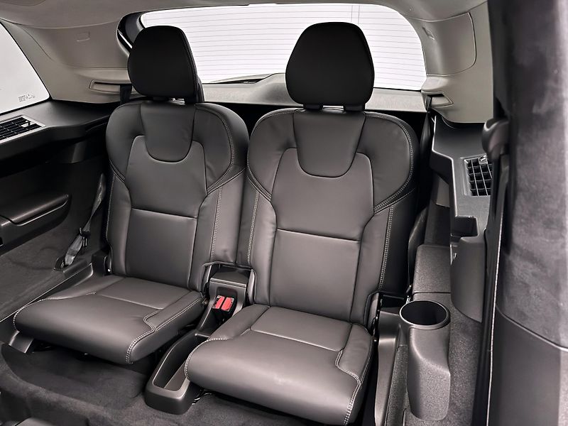 Volvo XC90 (2026) B5 AWD AUT BRIGHT ULTRA 7míst - fotka 19 z 29