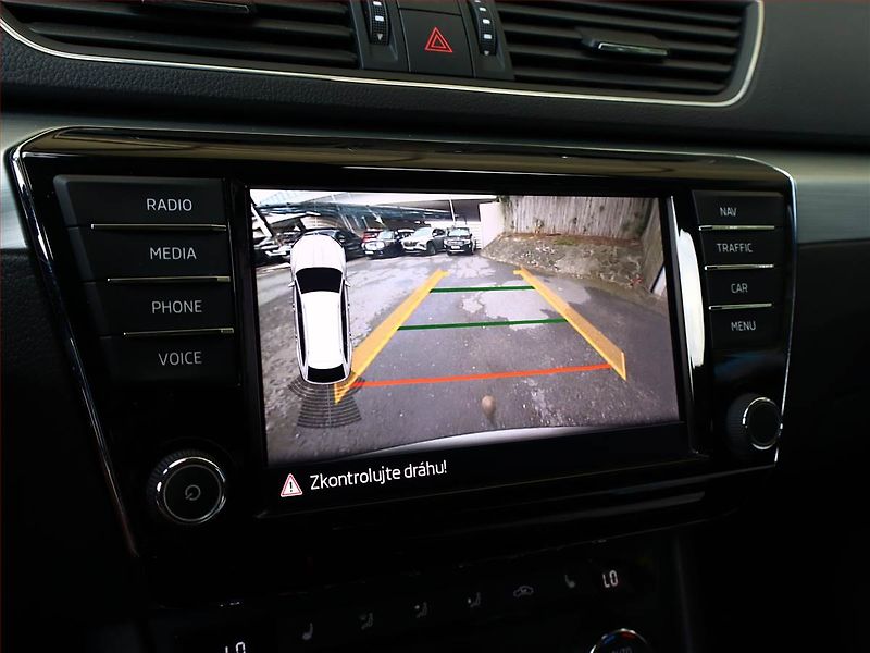Škoda Superb (2016) 1.6 TDI, Automat - fotka 15 z 21