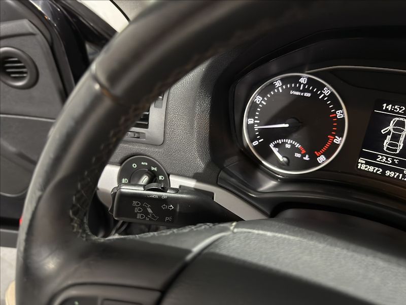 Škoda Octavia 1,4   TSI 90KW CARPLAY XENON - fotka 12 z 33