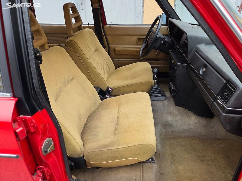 Volvo 240 (1979) 2.4 D6 Top Karoserie a lak - fotka 18 z 31