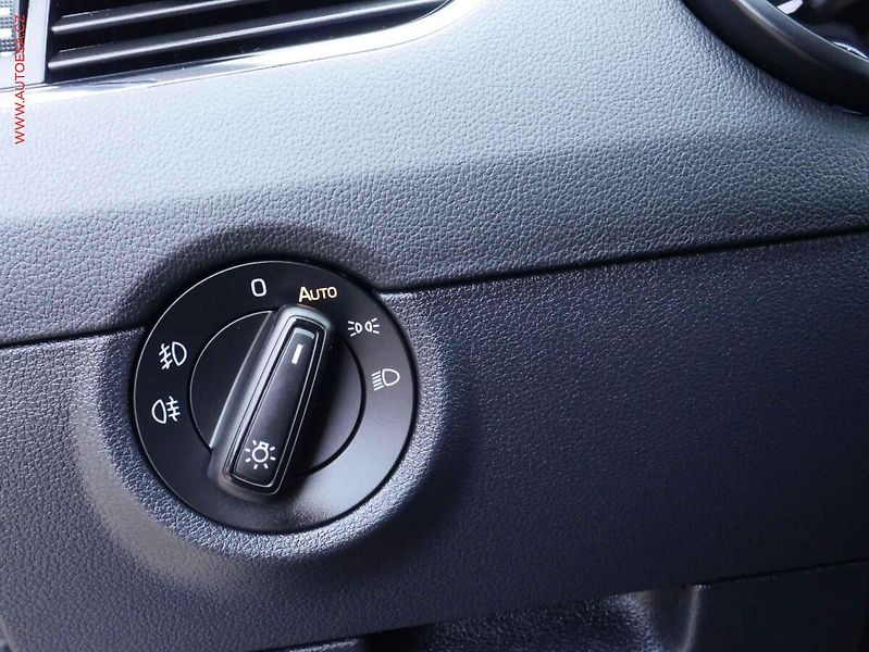Škoda Octavia (2018) 1.5TSI, 1.maj,ČR, Style, LED - fotka 15 z 16