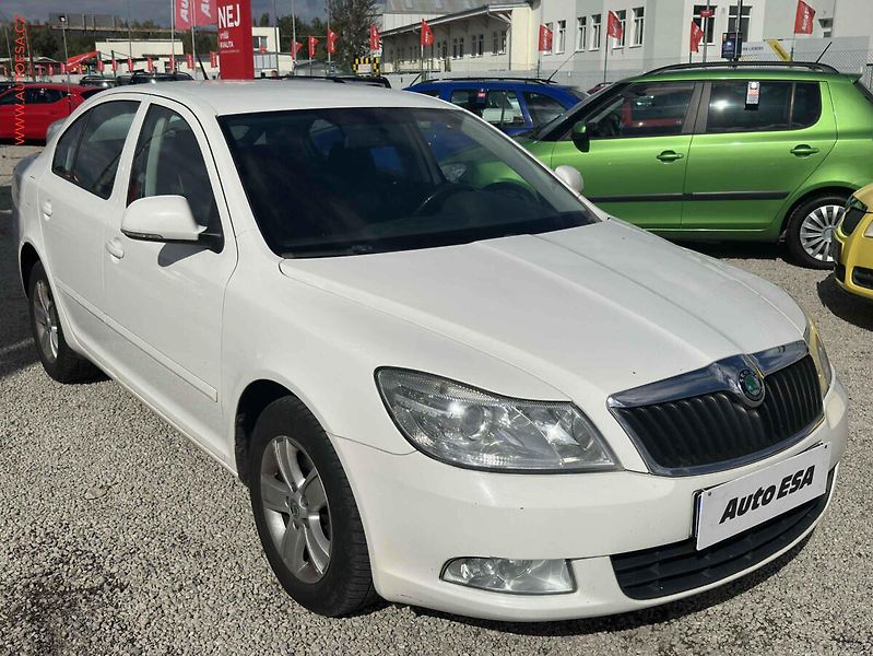 Škoda Octavia (2010) 1.6 TDi, ČR, AC, park.čidla - fotografie inzerátu