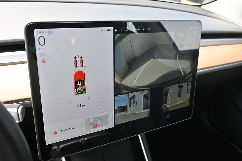 Tesla Model 3 (2020) LED 360 RWD Kamera Range Plus - fotka 24 z 33