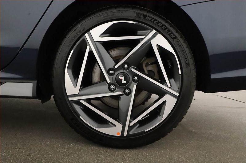 Hyundai i30 (2025) 1.5 T-GDI MHEV 48V, N-Line - fotka 20 z 20