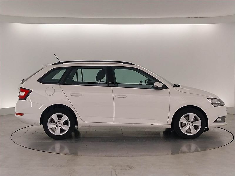 Škoda Fabia (2019) Ambition 1.0 TSI, Serv.kniha - fotka 6 z 21