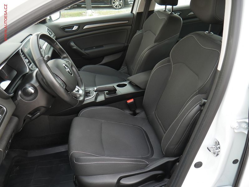 Renault Mégane (2021) 1.3 TCe, ČR - fotka 9 z 18