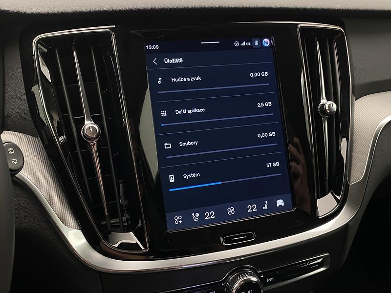 Volvo V60 (2026) T6 AWD Plug-in DARK PLUS - fotka 59 z 64