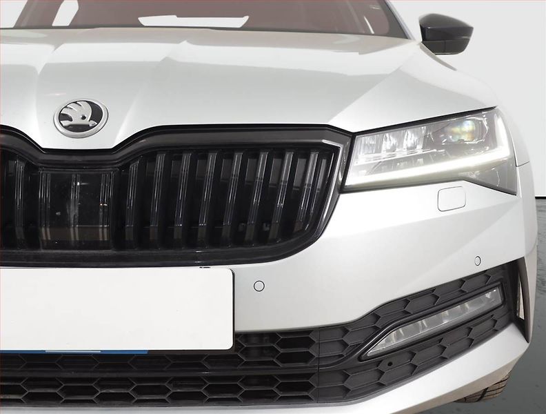 Škoda Superb (2021) Sportline 2.0 TDI - fotka 16 z 29