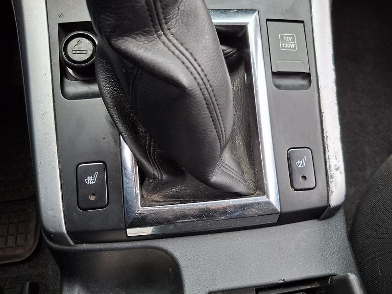 Suzuki Grand Vitara 2.0 benzin 103 kw 4x4 - fotka 12 z 20