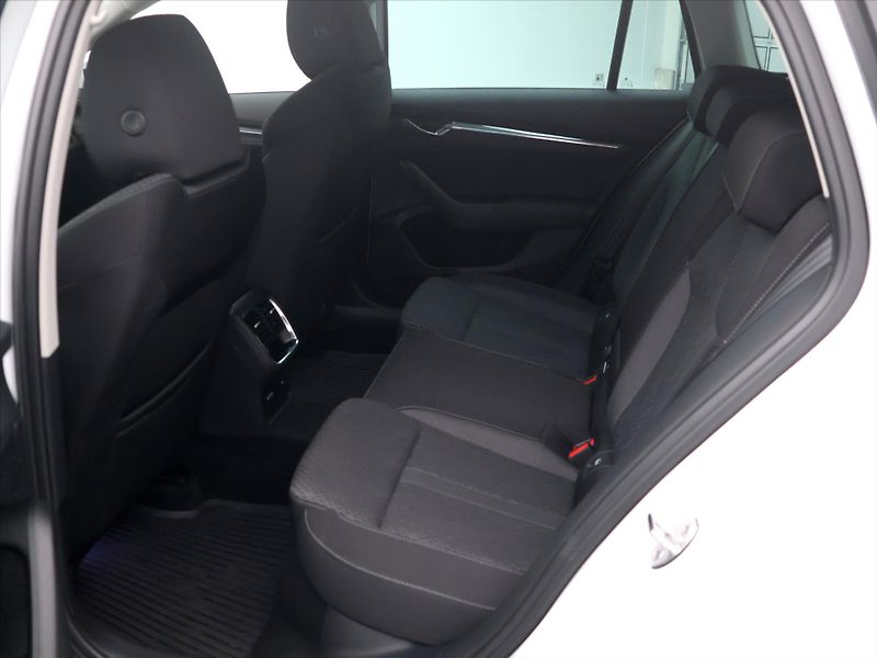 Škoda Octavia 1,5 TGI 96kW G-Tec DSG Style C - fotka 13 z 34
