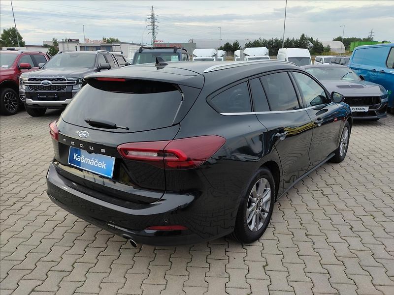 Ford Focus 1,5 EcoBlue 85kW TitaniumX AUT - fotka 5 z 41