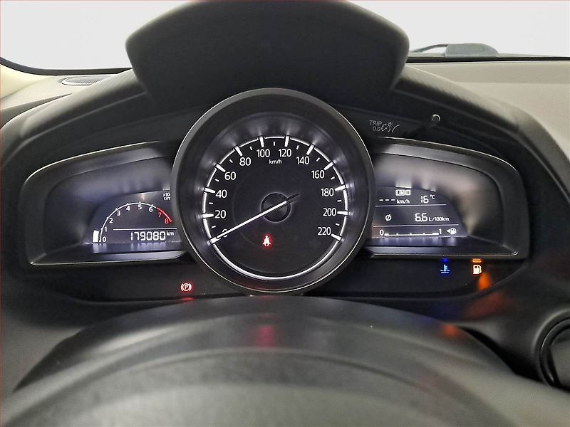 Mazda CX-3 (2019) 2.0 Skyactiv-G, Navi, Tempomat - fotka 11 z 15