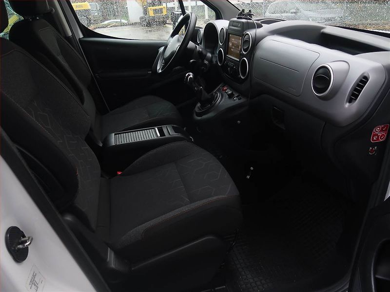 Peugeot Partner (2018) Allure 1.6 BlueHDi, 5Míst, ČR - fotka 9 z 18