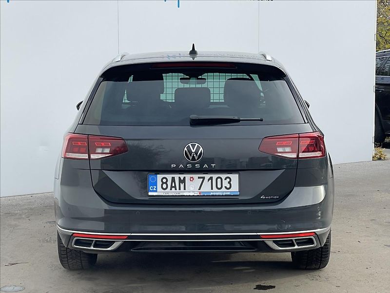 Volkswagen Passat 2,0 TDI 4MOT DSG RLine  Varian - fotka 22 z 23