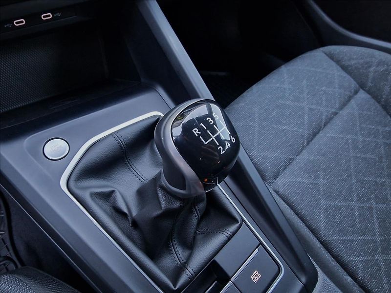 Volkswagen Golf 2.0TDI 110kW Life,ČR,1.Maj. - fotka 36 z 50