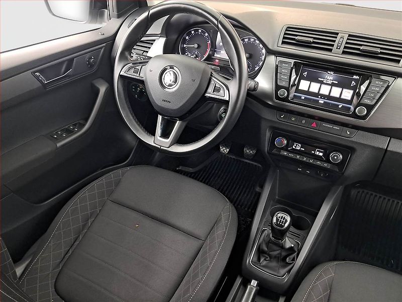 Škoda Fabia (2018) Style 1.0 TSI, Tempomat - fotka 7 z 17