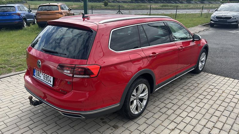 Volkswagen Passat (2022) 2.0 TDI 147kW DSG Alltrack - fotka 4 z 13