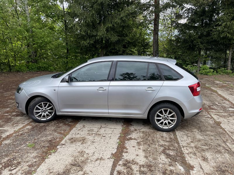 Škoda Rapid (2015) Spaceback 1.6 TDI 66kw - fotka 4 z 17