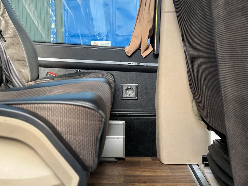 Mercedes-Benz (2019) 519CDI XXL / 3.0 V6 / 24+1   - fotka 10 z 16