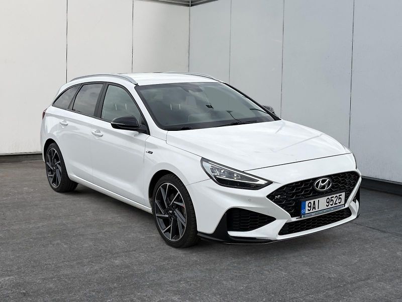Hyundai i30 (2022) N LINE 1.5T-GDI 118kW CZ DPH - fotka 3 z 11